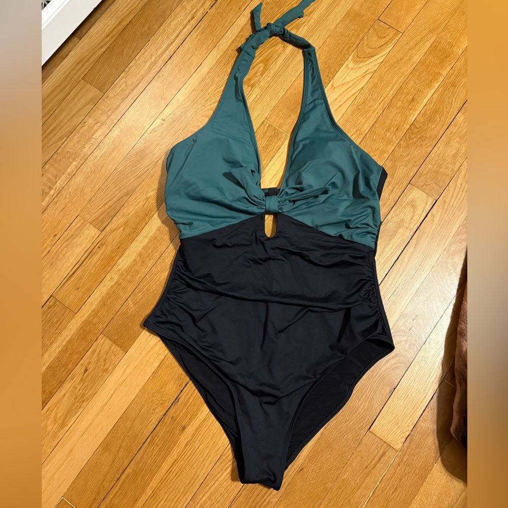 Cupshe green and Black One-Piece Swimsuit